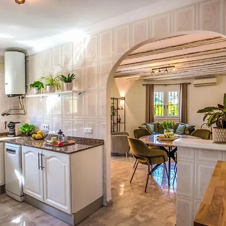 Lola By Interhome *